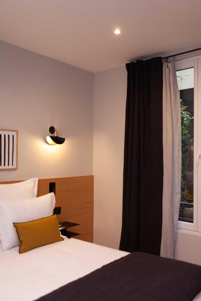Tinah Paris, Champs Elysees Екстериор снимка